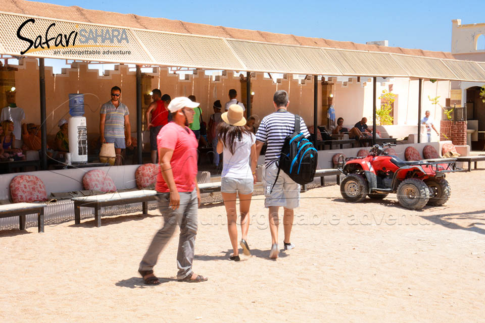 Sharm Quad Wüstensafari mit Abendessen und Show